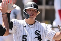 「打ち出したら止まらない！」村上宗隆が２試合連続の豪快弾！ 外角160キロを逆方向へ運ぶ26号ソロ「控えめに言ってヤバい」「これ１年目だよな...？」日本人騒然