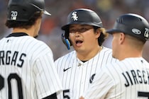 「そんなこと絶対に起きない」村上宗隆の“異次元弾”に現地記者も唖然　レフトポール直撃26号に「ヤバすぎる」