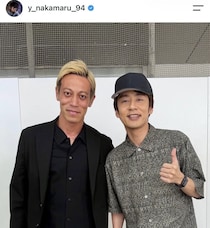 「え!? 本物？すげぇな」人気タレントがバッタリ遭遇？ 本田圭佑と豪華ツーショット公開「オーラがあってすごい」