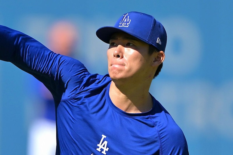 「これだけで金取れるよ」山本由伸の“正確すぎる”遠投キャッチボールに衝撃の声「ノーステップでこれかよ」「この距離を...すご過ぎ」