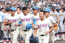 【甲子園】“シンガリ”は勝てない──優勝候補・花咲徳栄が屈した甲子園の「ジンクス」とは＜SLUGGER＞