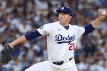 今季７敗目も…ドジャース指揮官がスクーバルを絶賛「まだ最高ではない」 MLB公式も驚嘆「まるで使命を帯びた男のよう」