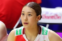 「童心を忘れない24歳」バレー佐藤淑乃がお茶目な“珍行動”、マネジャー反応「可愛いですが何度見ても…」　「たぬき？」「かわいすぎる！」と反響も