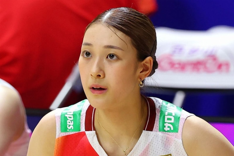 「童心を忘れない24歳」バレー佐藤淑乃がお茶目な“珍行動”、マネジャー反応「可愛いですが何度見ても…」　「たぬき？」「かわいすぎる！」と反響も