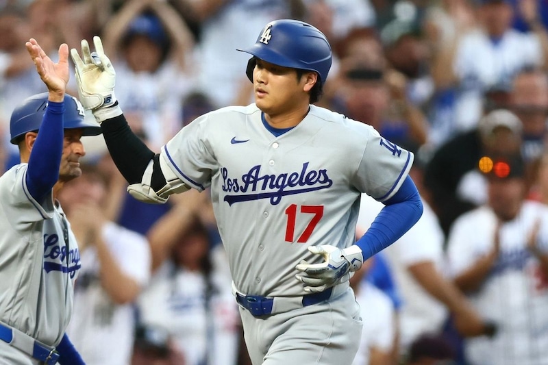 「真のMVP」「希望の光」大谷翔平が30号特大2ラン、ドジャース2連勝に地元ファン歓喜「タッカーがやっと打った」あす先発の佐々木朗希にエールも