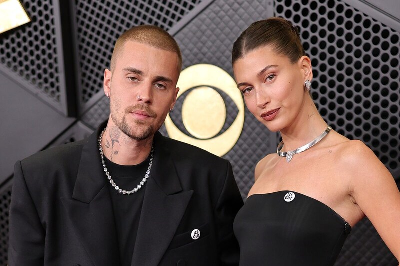 「観にきてたの！」ドジャース戦に世界的スター夫妻が降臨　太陽の下で“熱烈キス”の観戦ショット公開「美男美女すぎる」「大物オーラすごい」反響続々