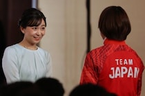 153連勝中の絶対女王、結団式の決意表明後に佳子さまからお言葉をかけられる　内親王殿下がご自身で歩み寄り…【アジア大会／女子レスリング】