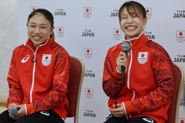 体操女子、18歳と27歳の“共通意識”で悲願の金メダルへ！　岸里奈のコメントに杉原愛子は「全部言ってくれましたね」を連発【アジア大会】