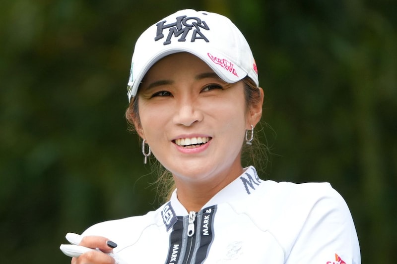 「夢みたい」元賞金女王イ・ボミ、38歳の誕生日に贈られた“高級腕時計”を公開！「めちゃくちゃ綺麗」「おめでとう」反響続々
