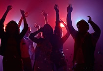 人見知りで落選した最終審査　アイドルカフェで働いた結果⇒半年後、大舞台に立つアイドルに！？