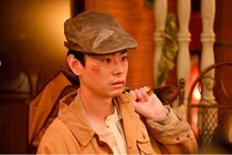 演出家の卵・菅田将暉“久部”は、あまりの横暴ぶりに劇団から追放され怪しいアーケード街にたどり着く＜もしがく＞