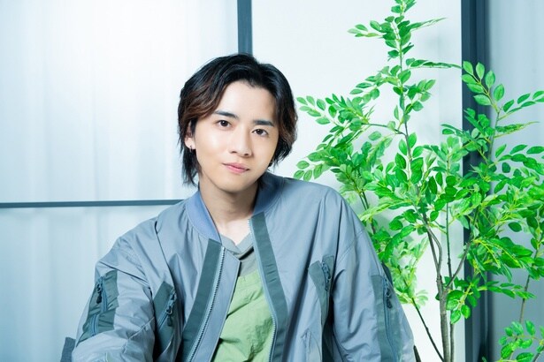 「オフィスAIRクリーニング」のアルバイト・鹿妻新役を演じる飯島寛騎