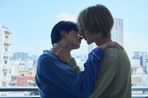 駒木根葵汰“羽山”、新原泰佑“白崎”のキスがバレてドキドキ「こら羽山」とトレンド入り＜２５時、赤坂で Season２＞