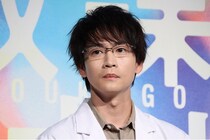 松下洸平&森川葵、良きバディが見せた“ドヤ顔ショット”に「いいコンビ」「かっこいい」の声＜放課後カルテ＞