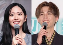 鈴木愛理＆八木勇征、ニコニコ笑顔のツーショットに「お似合い…！」の声＜推しが上司になりまして フルスロットル＞