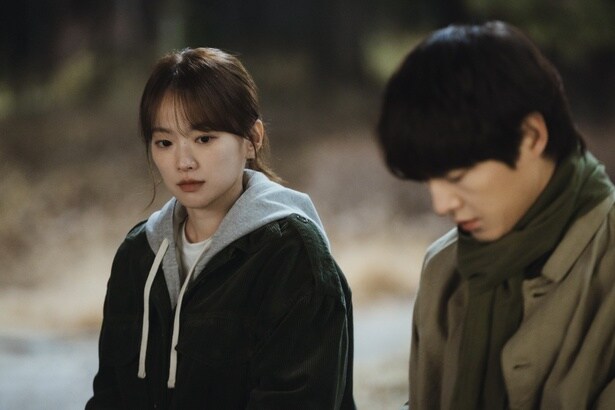 ヘ(ソン・ジュンギ)の病状が、想像以上に深刻だと知ったジェヨン(チョン・ウヒ)