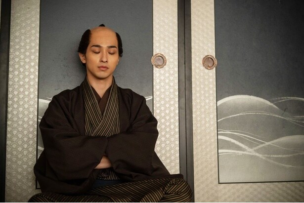 横浜流星“蔦重”、しくじりからの起死回生の一手で懐かしい顔ぶれが登場し熱い展開に＜べらぼう＞