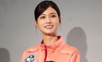 生見愛瑠、すすの跡を残し爽やかな笑顔…ギャップあるオフショット公開に「胸が熱くなりました」の声＜TOKYO MER＞