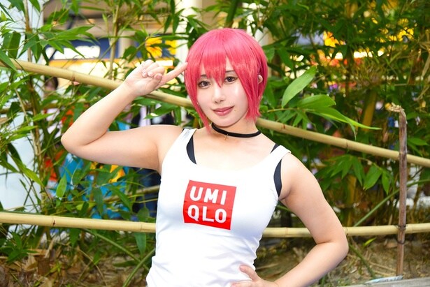 グラドル×レイヤー・鳥海かう「GIGANT」“パピコ”コスプレ「胸元のロゴ＆肌になじむ色味のピンク髪に注目」＜WCS2025＞