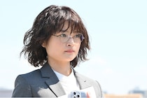 新人記者・奥山葵“日向子”、アイドルのゴシップネタを前に、記者としての使命感と良心の間で揺れる＜スクープのたまご＞