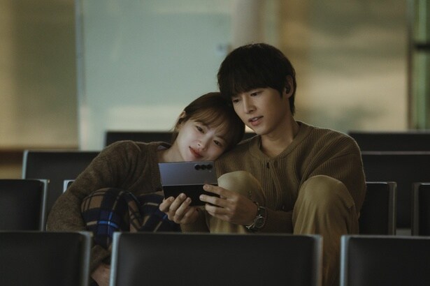 2人で困難を乗り越えることに決めたヘ(ソン・ジュンギ)とジェヨン(チョン・ウヒ)