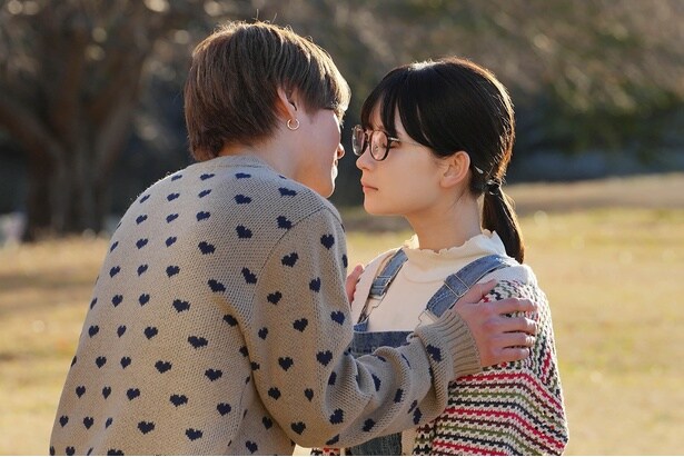 畑芽育“さほ子”、大橋和也“皇太”へのキス作戦を決行　矢吹奈子“えみか”は木村慧人“叶翔”とのキスシーンが決まりパニックに＜君がトクベツ＞