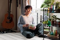 及川光博“玄一”、手越祐也“索”と白鳥玉季“ほたる”に語る過去の話が切ない「うるうるした」とトレンド入り＜ぼくたちん家＞