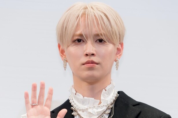 JO1白岩瑠姫、料理中の佐藤大空を見守るエプロン姿に「キュンキュンすぎる～」の声＜娘の命を奪ったヤツを殺すのは罪ですか？＞