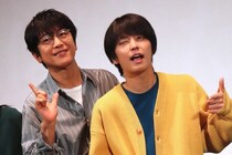 及川光博＆手越祐也、2匹の犬と仲良し笑顔のツーショットに「メロすぎる」の声＜ぼくたちん家＞