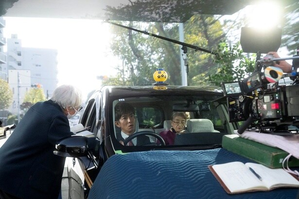 タクシー車中の会話シーンには、並々ならぬこだわりを見せた山田監督