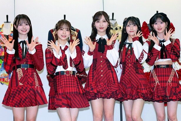 取材会に登場したAKB48の伊藤百花、倉野尾成美、小栗有以、佐藤綺星、八木愛月(写真左から)