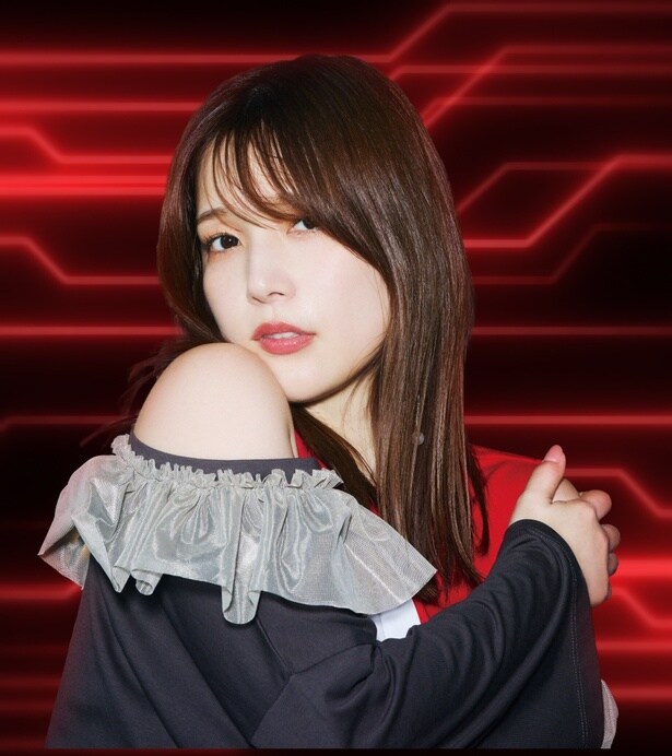 「トロン：アレス」にてイヴの日本版声優を務める内田真礼にインタビューを行った