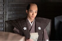 井上祐貴、怒りの演技も見事　若くして老中首座に上り詰めた“松平定信”を魅力ある人物にする好演＜べらぼう＞