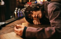 のん“飛鳥”×藤木直人“藤堂”の復讐バディに解散危機　藤堂と中村獅童“結城彰一”の因縁も明らかに＜MISS KING / ミス・キング＞