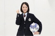 池端杏慈、高校サッカー応援マネージャーに就任「驚きとうれしさでいっぱい」家族でクラッカーを鳴らして喜び合う
