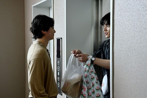 水上恒司“都成”と染谷将太“折田”が初対面したシーンに「うわーこわぁ」「あぶな…」と視聴者騒然<シナントロープ>