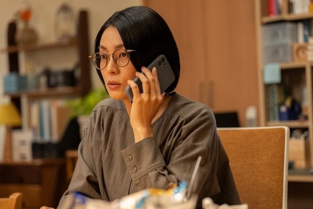 “ダメ兄”に振り回され続けた女性を柴咲コウが演じる…映画「兄を持ち運べるサイズに」場面写真&メイキング写真公開