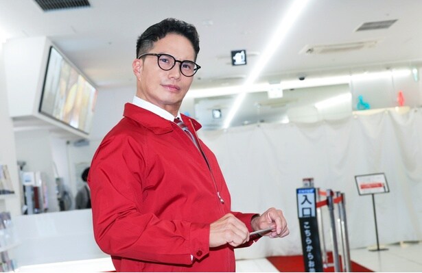 映画「おいしい給食 炎の修学旅行」主演の市原隼人