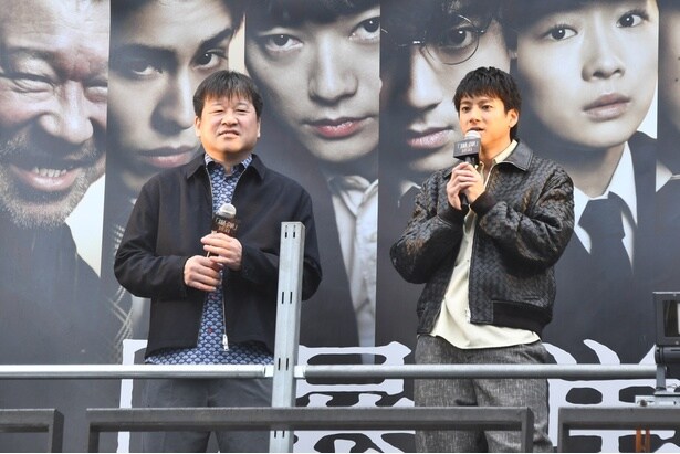 映画「爆弾」公開直前イベントに登壇した山田裕貴、佐藤二朗
