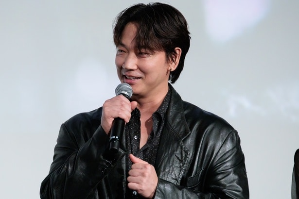 映画「愚か者の身分」公開記念舞台あいさつより