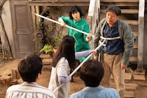 及川光博“玄一”たちのアパートに、光石研“仁”が現れ大騒動「今すぐ出て行って！」＜ぼくたちん家＞