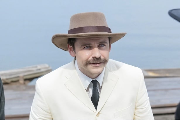 高石あかり“トキ”の夫・レフカダ・ヘブン役のトミー・バストウ「繊細さと冒険者なところが私自身との共通点」＜ばけばけ＞