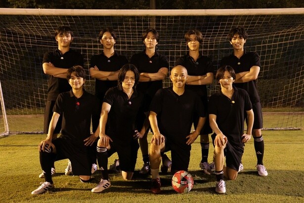 ＜タイムレスマン＞スポーツ企画第2弾“サッカー編”を開催　メンバー6人が助っ人・小野伸二と共に成功を目指す