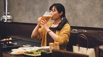 武田梨奈“ワカコ”「きたー！待望の肉！」前から食べたかったサムギョプサル2人前をビールと堪能する＜ワカコ酒 Season9＞