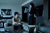 高橋侃“塚田”が染谷将太“折田”の罠にハマったシーンに「こえー」「繋がっちゃった…」とSNSざわつく＜シナントロープ＞