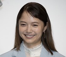 宮崎あおい&高畑淳子、ノリノリでピースする仲良しオフショットに「四季ちゃんかわいい」＜ちょっとだけエスパー＞