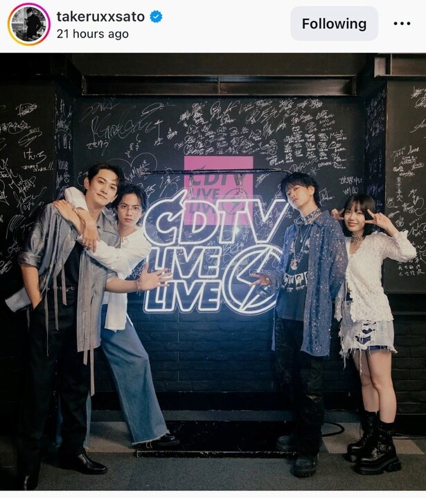 CDTVライブのステージに立つTENBLANK