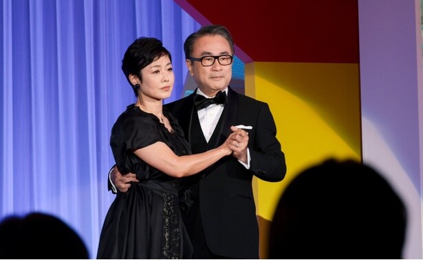 MCの三谷幸喜と有働由美子