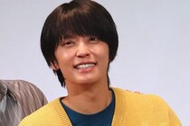 手越祐也、満面の笑みでピースするオフショットに「恋が始まりそう…」の声＜ぼくたちん家＞