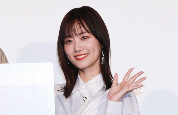 山下美月、ドレッシーなオフショットに「ギャップがいいね」と絶賛の声<新東京水上警察>